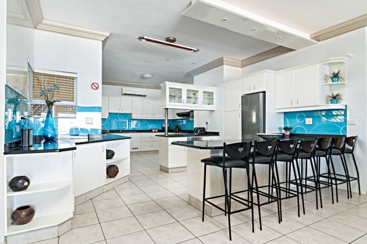 Miramar 3 Family Only Kitchen
